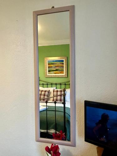 Double Room with Sea View image 6