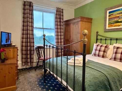 Double Room with Sea View image 7