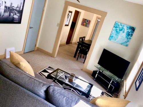The House Hotels - W47th 2 - 5 Minutes from Downtown in Cleveland, USA