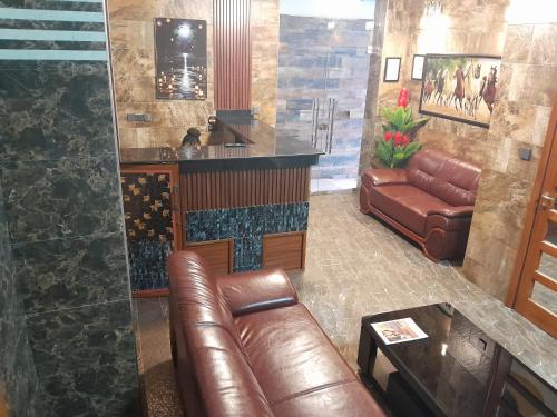 Фойє, Mazola Diamond Hotel in Дар-ес-Салам