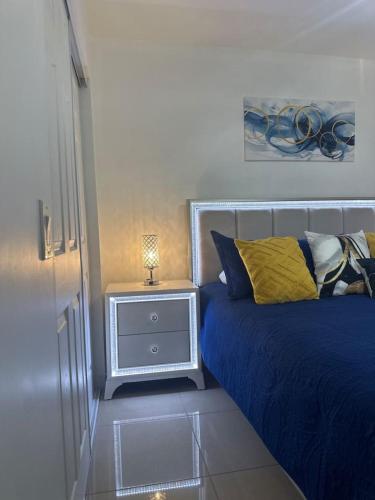 Relaxing Studio Getaway w BBQ, Patio and Parking in Pembroke Pines, USA