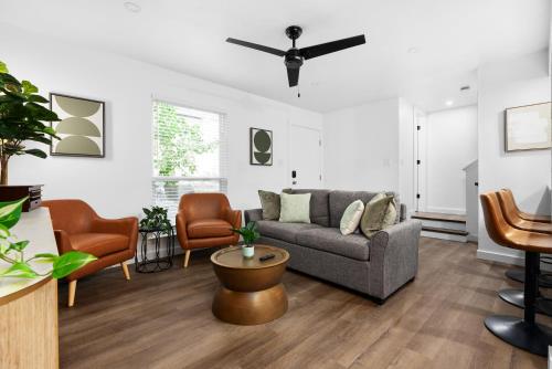 Downtown Austin - Workspace, Near SoCo 2BR in Austin, USA