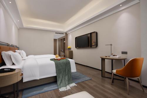 Anya Hotel -Next to Jiefang West Bar Street 2 minutes to the subway station free coffee free laundry free gym, huge windows Anya Hotel -Next to Jiefang West Bar Street 2 minutes to the subway station free coffee free laundry free gym, huge windows