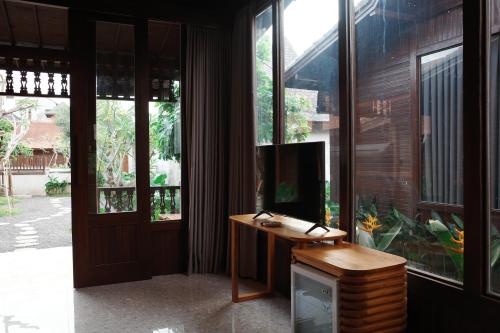 Villa with Garden View image 3