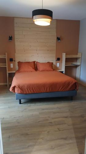 1 queen bed