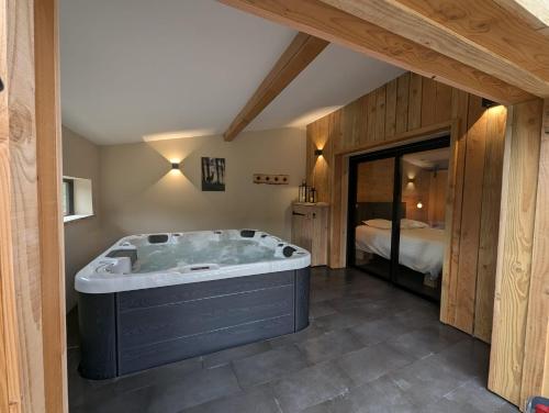 Gîte En Plain'Nature- Jacuzzi privatif-4 personnes