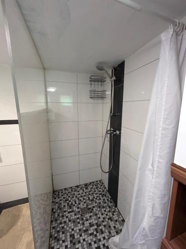 Zuhanyzó, Ferienwohnung in Lochau in Lochau Bei Bregenz