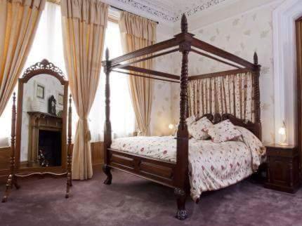 1 queen bed