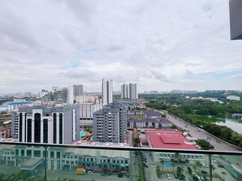 PJ cozy grand design home 1-10 pax 5 min to Sunway PJ cozy grand design home 1-10 pax 5 min to Sunway