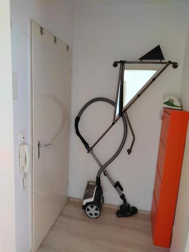 Kleines Apartment in Frankfurt mit eigenem Stellplatz in Messenähe, Frankfurt/Main (photo 10)