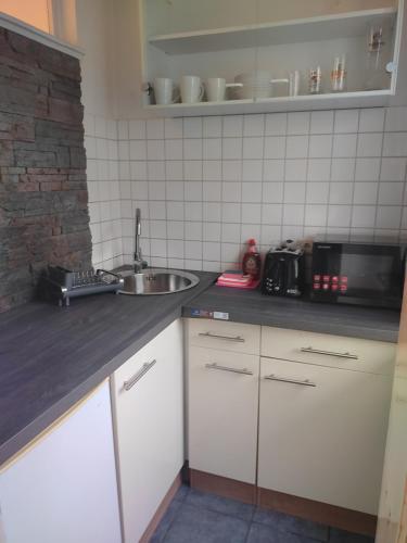 Kleines Apartment in Frankfurt mit eigenem Stellplatz in Messenähe, Frankfurt/Main (photo 7)
