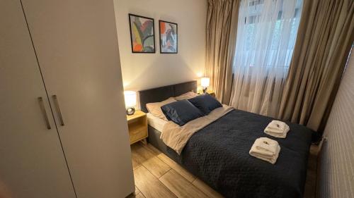 B1 - Duke Room - Warsaw City Haven - Shared Bathroom