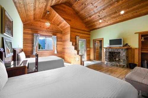 Green Nature View Wooden Bungalow image 10