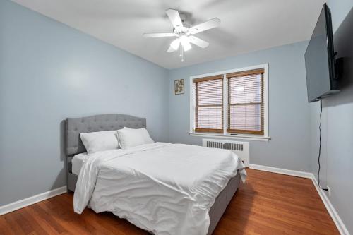 Chic & Spacious 3-Bedroom Condo-Just 10 Minutes from Downtown Chicago in Chicago, USA