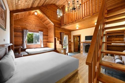 Blue Nature View Duplex Wooden Bungalow image 10