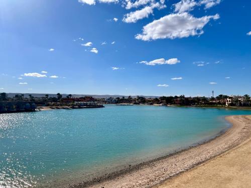 Hill Villa Venezia El Gouna: pool, beach & WiFi Hill Villa Venezia El Gouna: pool, beach & WiFi