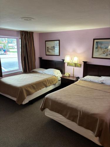 薩默塞特經濟酒店 (Budget Host Inn Somerset) in 薩默塞特