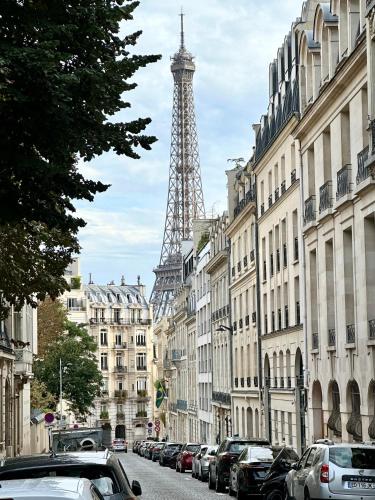 Champs elysees apartment 4, Paříž
