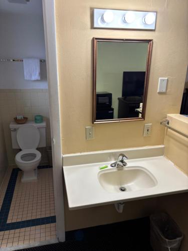 Budget Host Inn Somerset