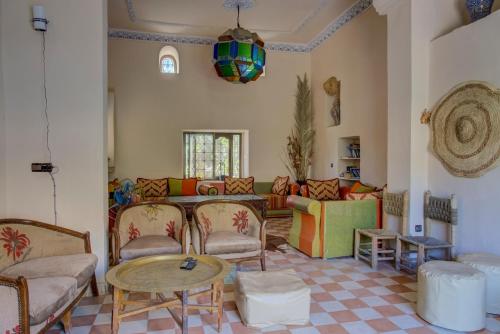 Riad Elaissi Riad Elaissi