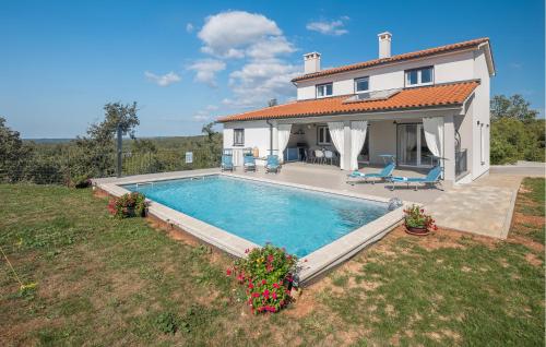 Peldbaseins, Amazing Home In Jural in Mrgani