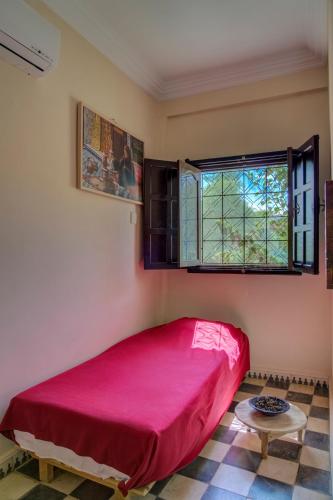 Riad Elaissi Riad Elaissi