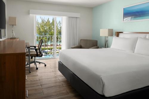 King Room with Ocean View image 2