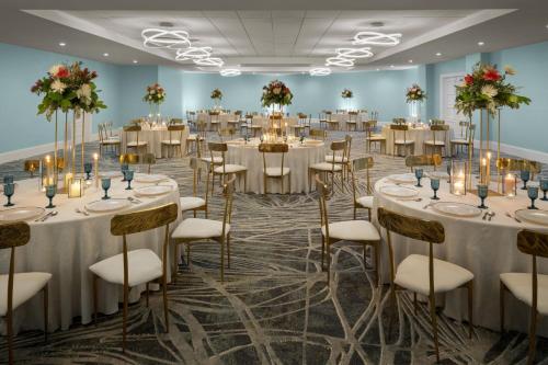 宴會廳, Courtyard by Marriott Nassau Downtown/Junkanoo Beach in 拿騷