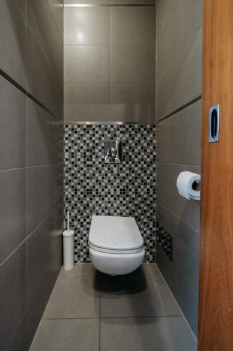 Prague Days - Studio in a prime location with AC close to the Charles Bridge - image 2