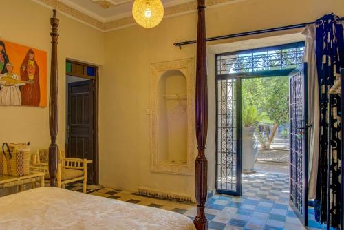 Riad Elaissi Riad Elaissi