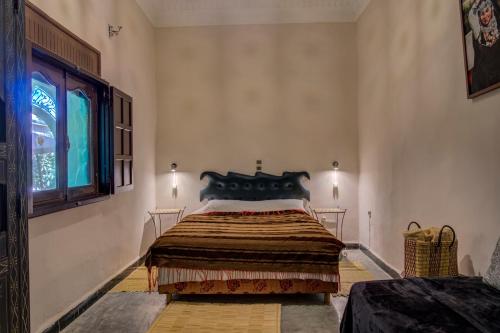 Riad Elaissi Riad Elaissi