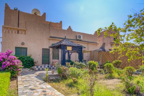 Riad Elaissi Riad Elaissi