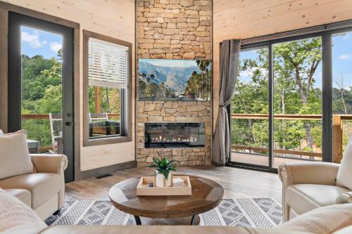 Whiskey Falls Retreat in Sevierville, USA