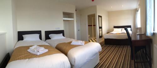 Sunny Days Hotel Room Type - Family Room with Sea View