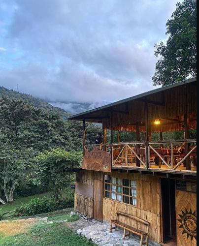 Via Monte Ecolodge Lucmabamba