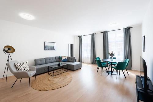 Spacious Luxury Old Town 2BR Retreat, Prague (photo 3)
