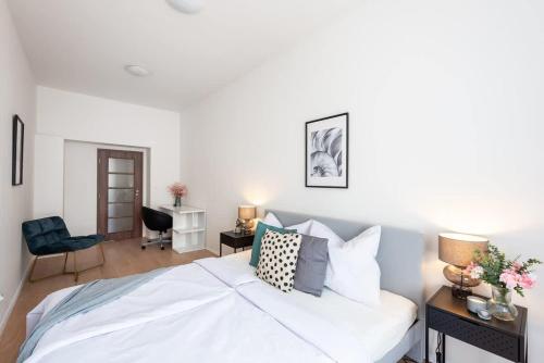 Spacious Luxury Old Town 2BR Retreat, Prague (photo 9)