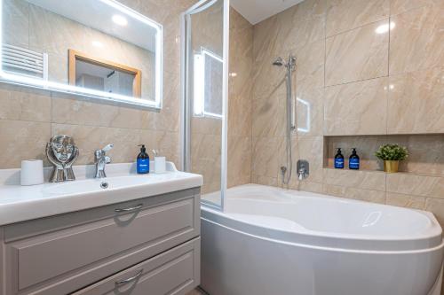 Prague Days - Apartment with 2 Bedrooms and 2 Balconies in Vinohrady - image 8
