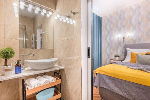 Prague Days - Apartment with 2 Bedrooms and 2 Balconies in Vinohrady - image 6