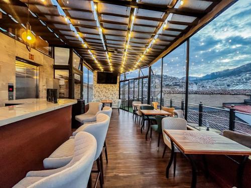 Étterem, Hotel & Rooftop King Experience by David in San Marcos