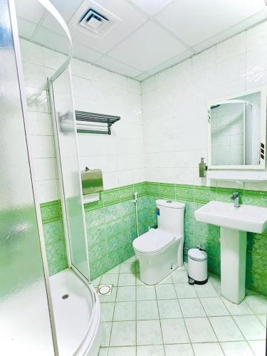 room detail thumbnail 2