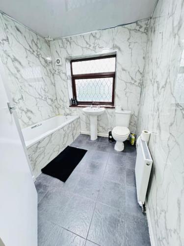 Swanky2bedRetreatNearHarborne, Бирмингем (фото 6)