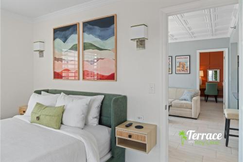 TerraceOn8 Key Lime - Private Terrace with Perfect View, Kitchen near Universal & OCCC in Orlando, USA