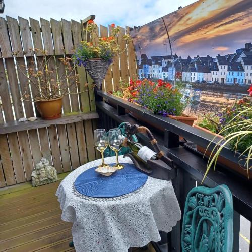 Apartment with one bedroom in Galway with wonderful city view balcony and WiFi 1 km from the beach - image 9