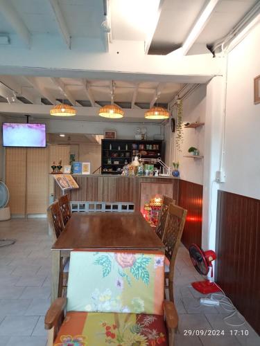 Restoran, Before We Go Hostel (Donmueang) in Don Mueang International Airport