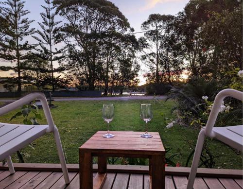Hanalei I Pet Friendly I Directly Opposite Waterfront in Jervis Bay