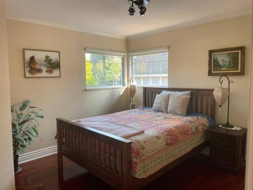Cheerful exclusively whole house 3bedroom 3bath in Surrey, Canada