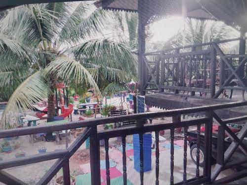 RUMAH KAYU ED BEACH Cafe in Kuala Kedah