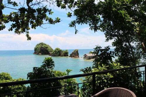 Anjawan Island Resort in Cauayan  (Negros Occidental)