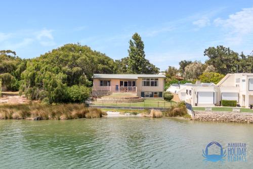 Mandurah Overlooking The Marina
